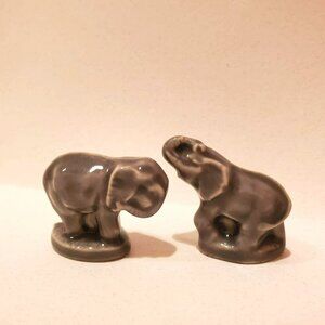Wade Elephant Figurines, set of 2 Elephants, Wade Whimsies, England Vintage Grey